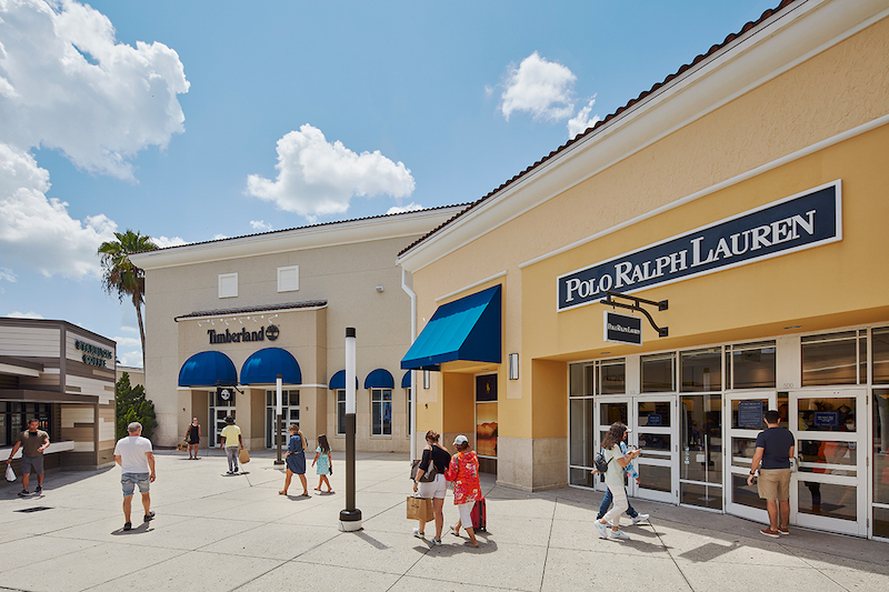 Lojas no Premium Outlets Vineland em Orlando